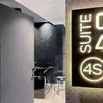 4 Suites \